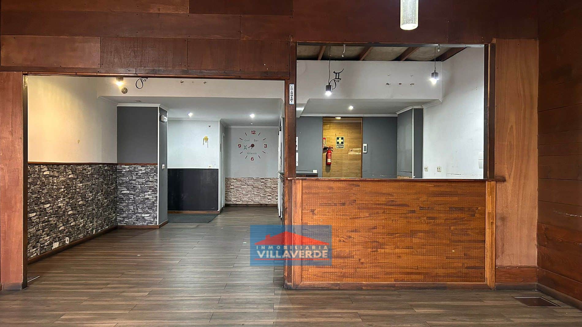 LOCAL COMERCIAL EN ALQUILER EN PRIMERA LÍNEA - Foto 2