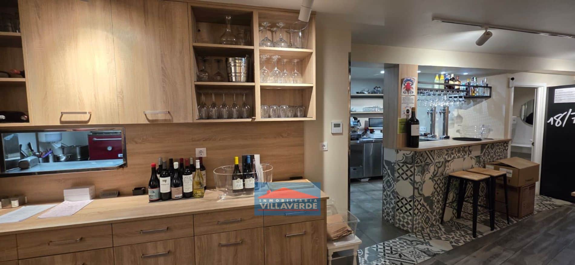 SE TRASPASA RESTAURANTE EN EL CASCO ANTIGUO DE CANGAS EN PLENO FUNCIONAMIENTO - Foto 3