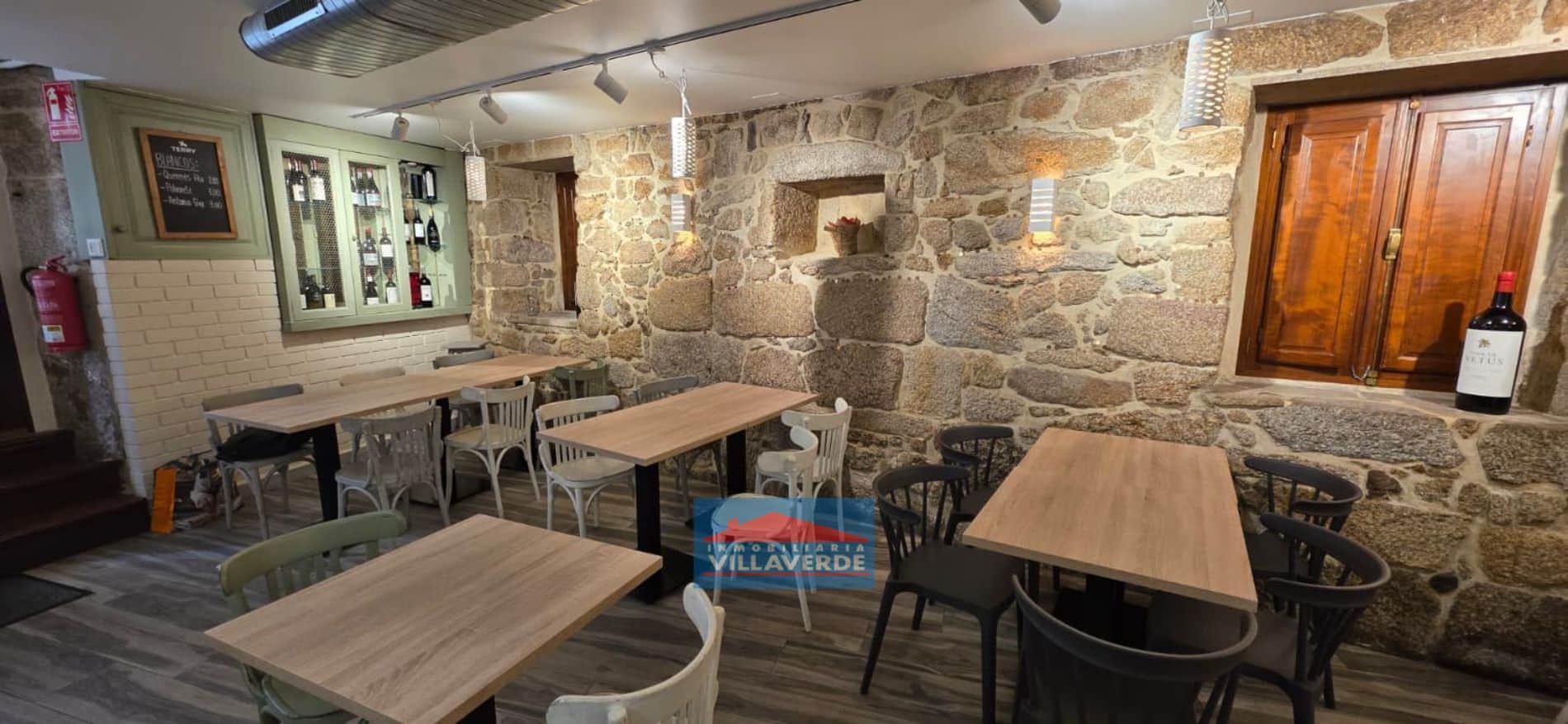 SE TRASPASA RESTAURANTE EN EL CASCO ANTIGUO DE CANGAS EN PLENO FUNCIONAMIENTO - Foto 4