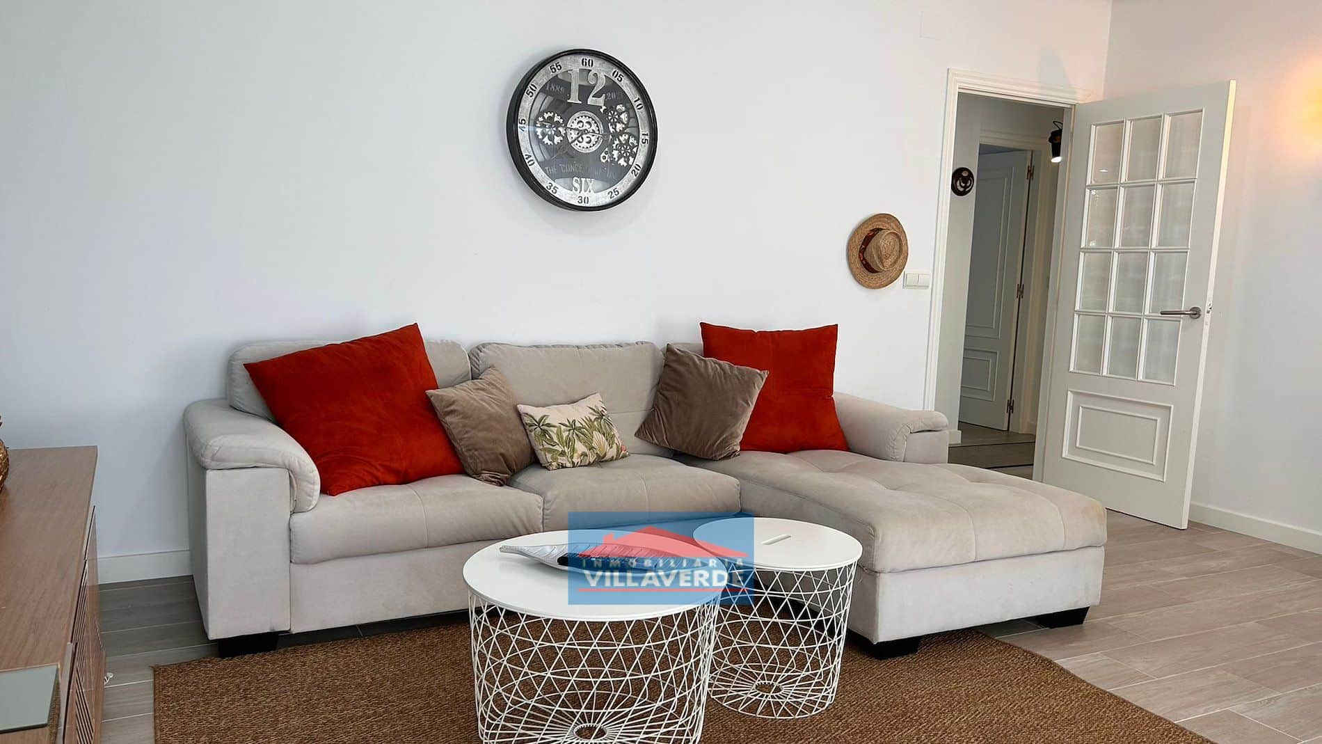 APARTAMENTO EN ALDÁN FRENTE AL MAR EL ALQUILER SOLO VACACIONAL - Foto 2