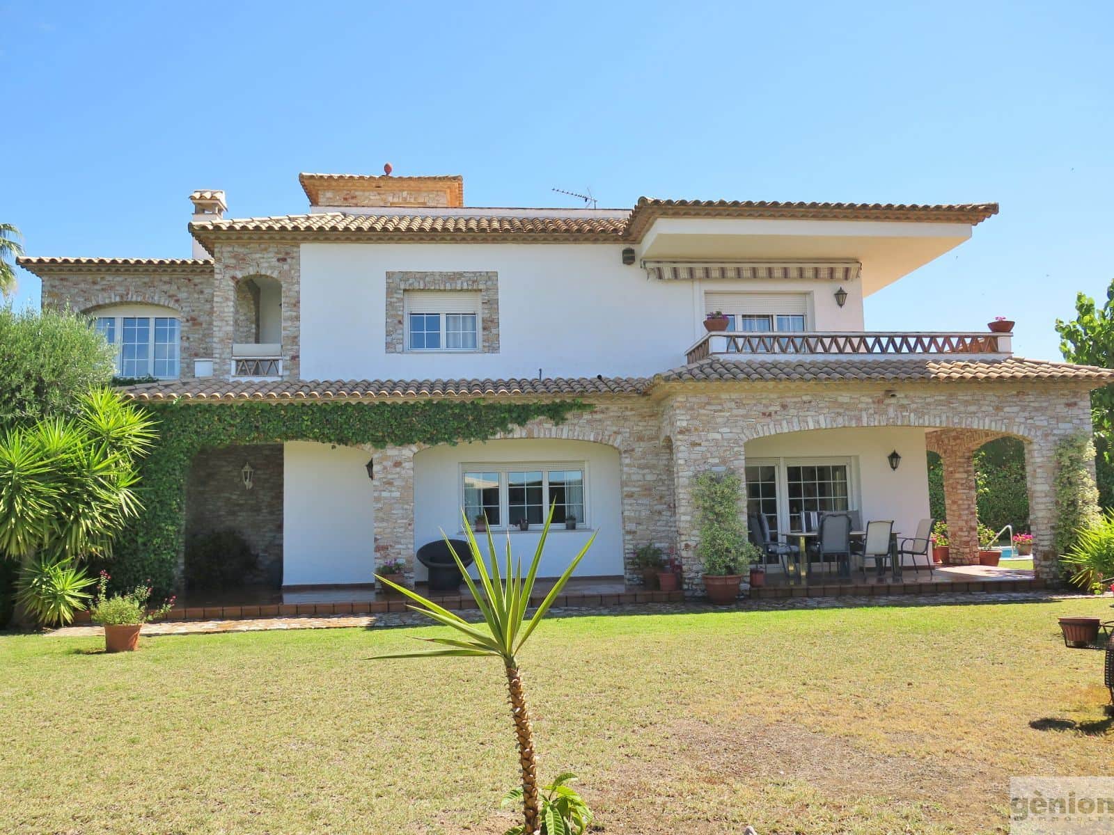 CASA INDEPENDIENTE EN TORREBOSCA, PLATJA D’ARO. AL LADO DEL CENTRO DEL PUEBLO - Foto 2