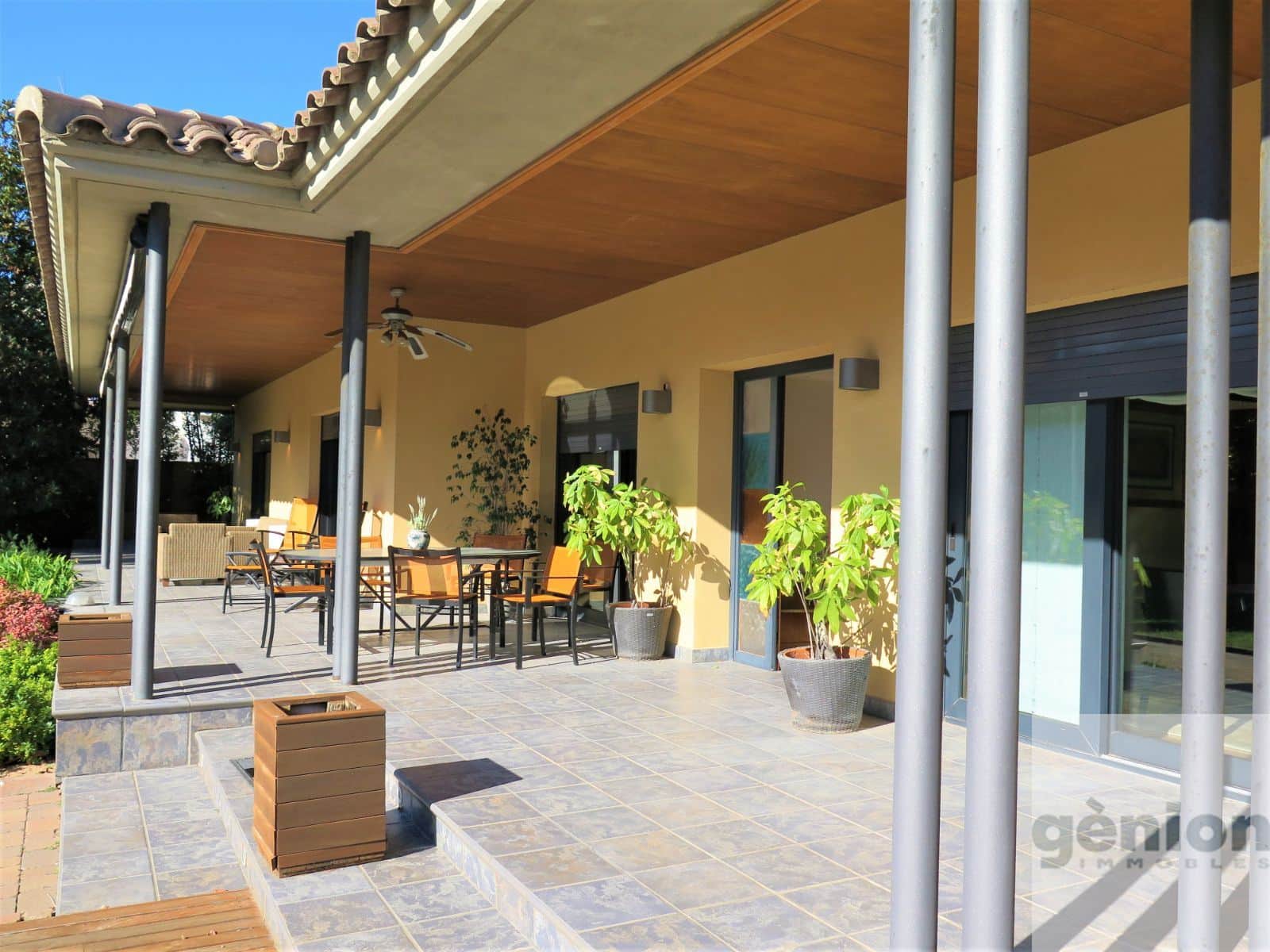 CONJUNTO RESIDENCIAL DE 2 CASAS EN L’ESCALA: 1.372M² DE PCL. Y 878M² CONSTRUIDOS - Foto 5