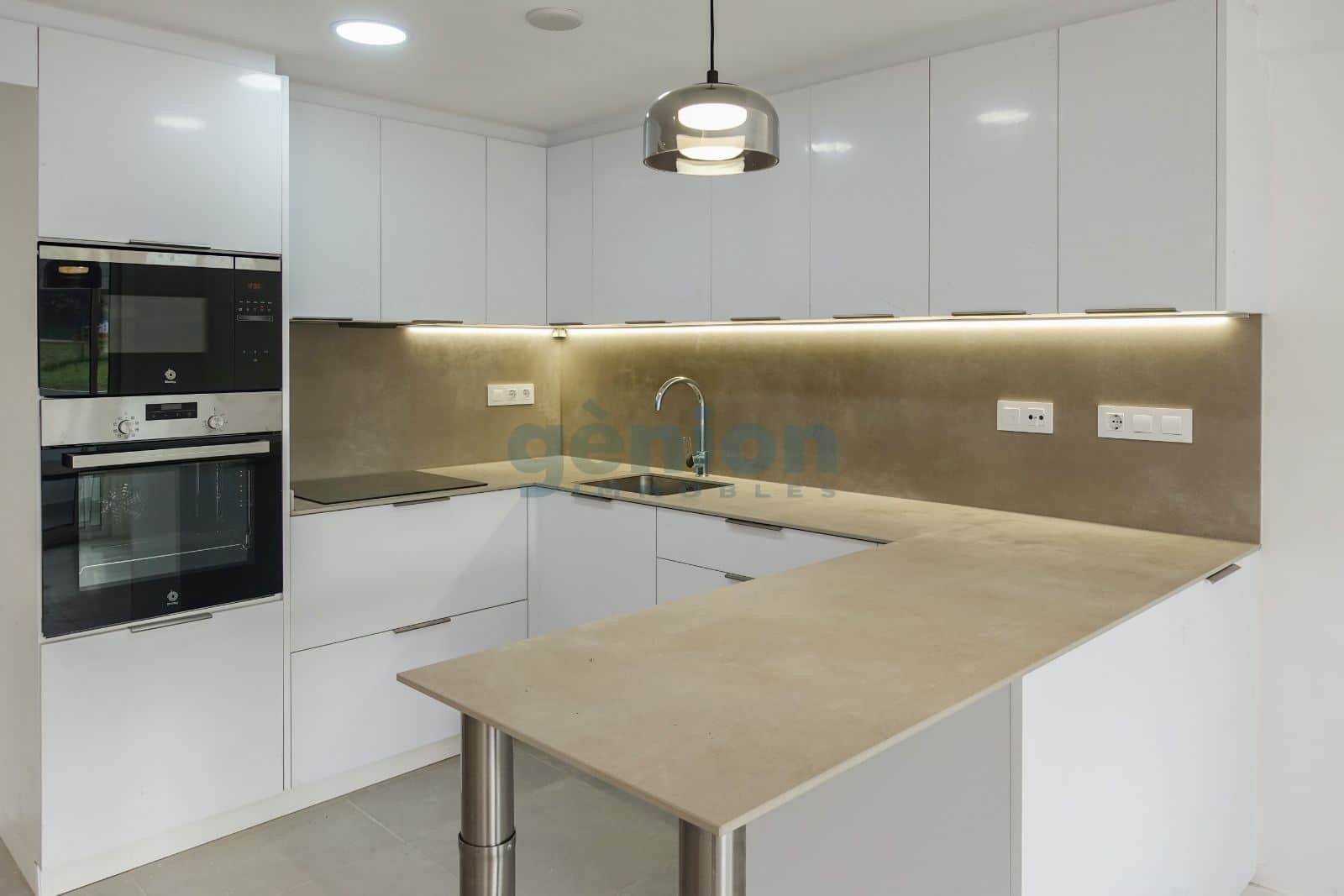 DUPLEXS A ESTRENAR EN MONTILIVI, GIRONA. 2 HABITACIONES Y 2 BAÑOS - Foto 2