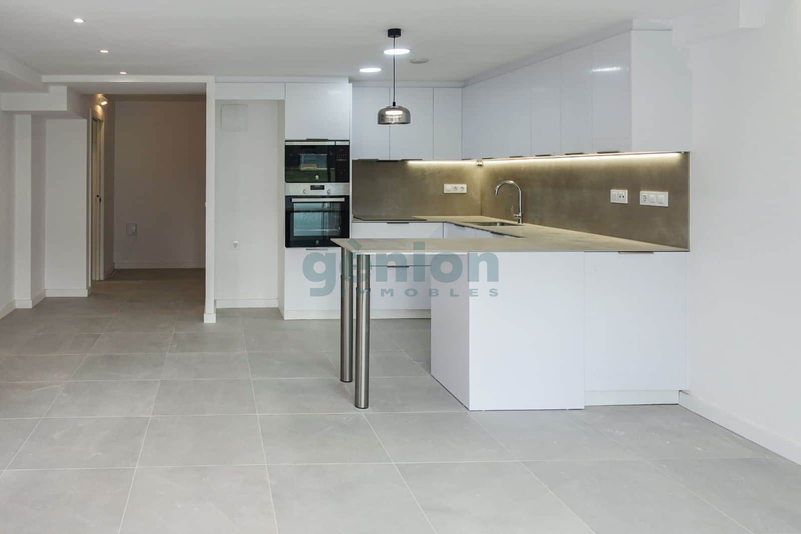 DUPLEXS A ESTRENAR EN MONTILIVI, GIRONA. 2 HABITACIONES Y 2 BAÑOS - Foto 3