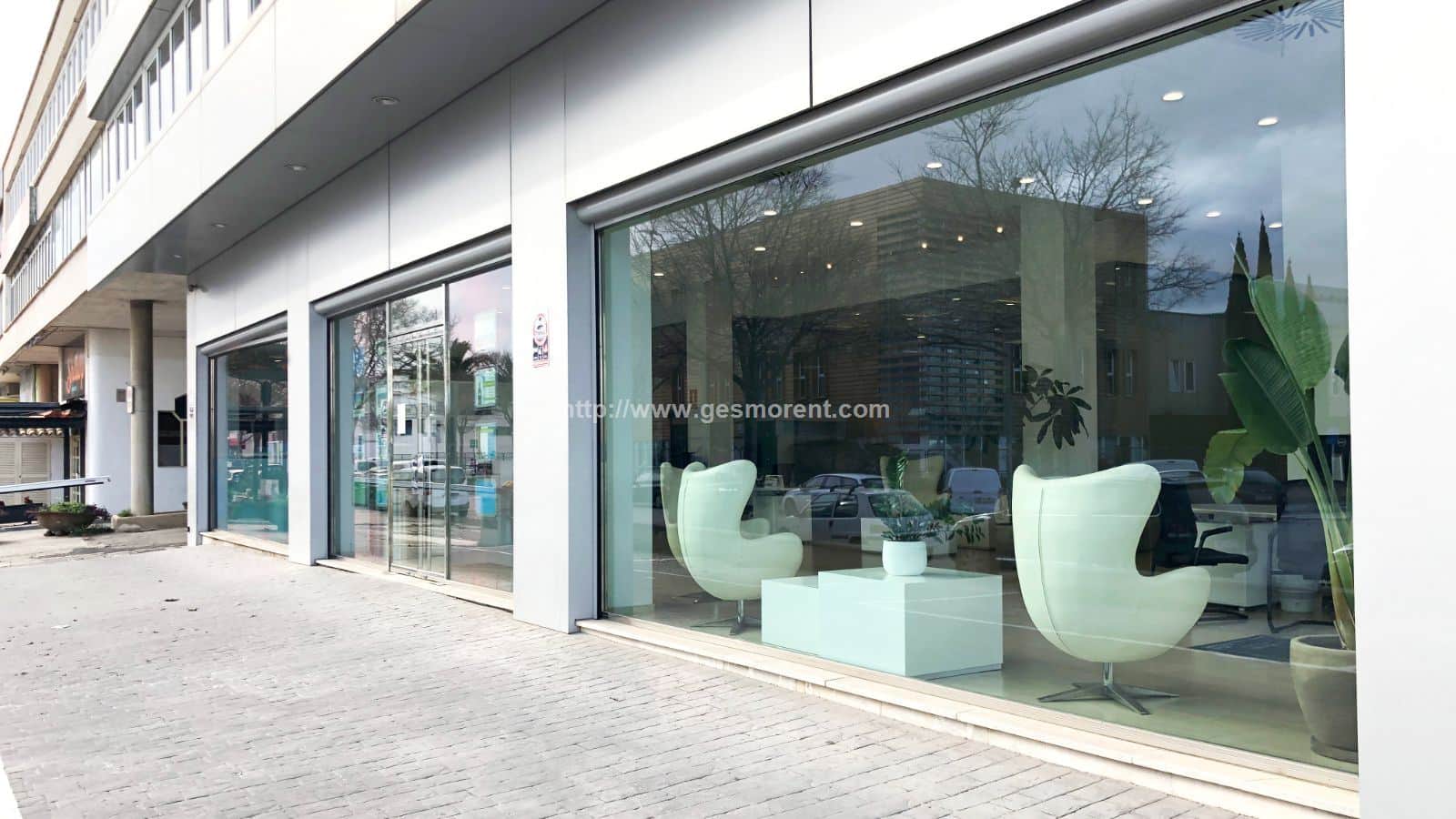 LOCAL EN VENTA Y ALQUILER JUNTO A GRAN VIA ASIMA - Foto 2