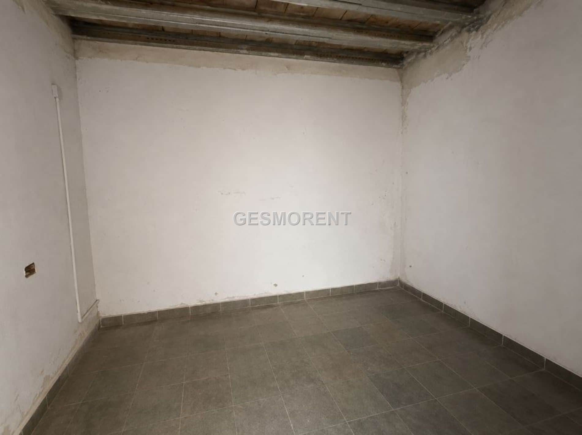 LOCAL COMERCIAL CON TERRAZA TRASERA Y PATIO EN EL ARENAL - Foto 4