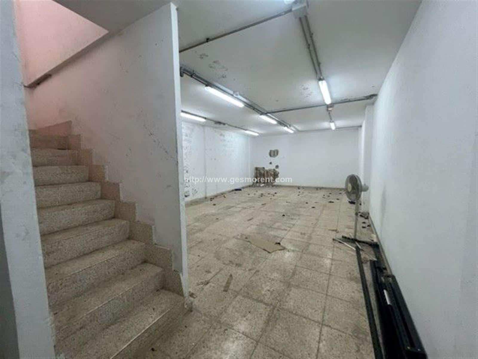 CONJUNTO DE 3 LOCALES EN VENTA EN ZONA FONERS, EN PALMA - Foto 2