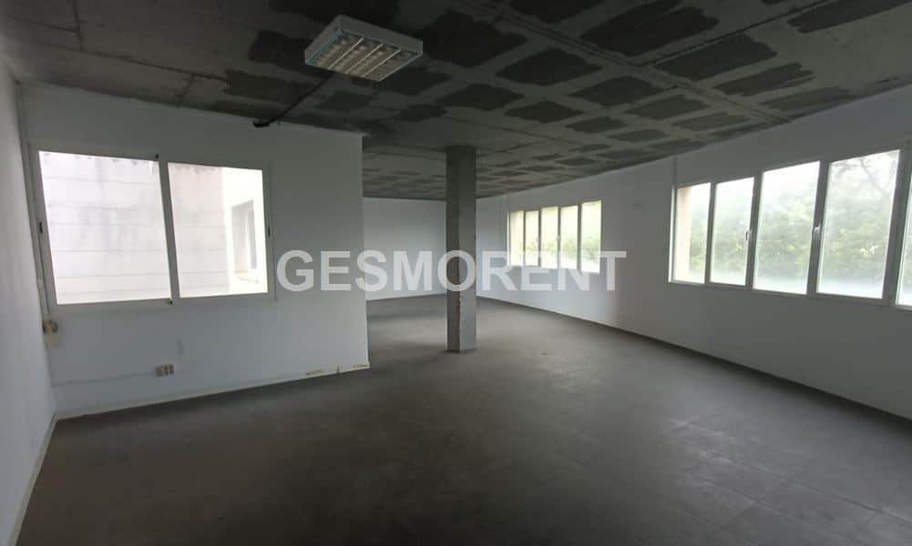 EDIFICIO DE OFICINAS EN VENTA EN SANTA COLOMA DE CERVELLÓ - Foto 3