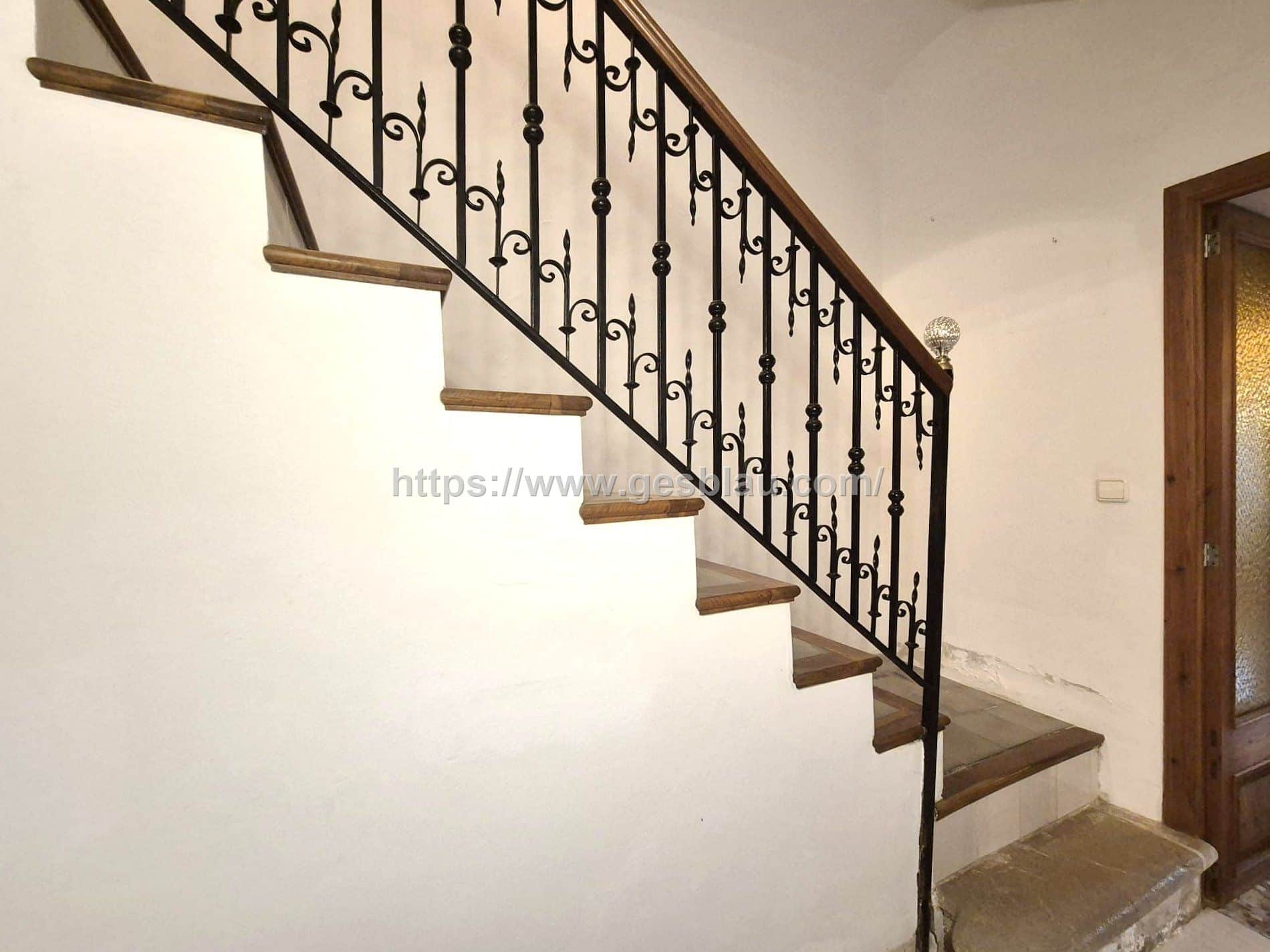 Gran casa con garaje y amplio patio en Selva – muchas posibilidades - Foto 2