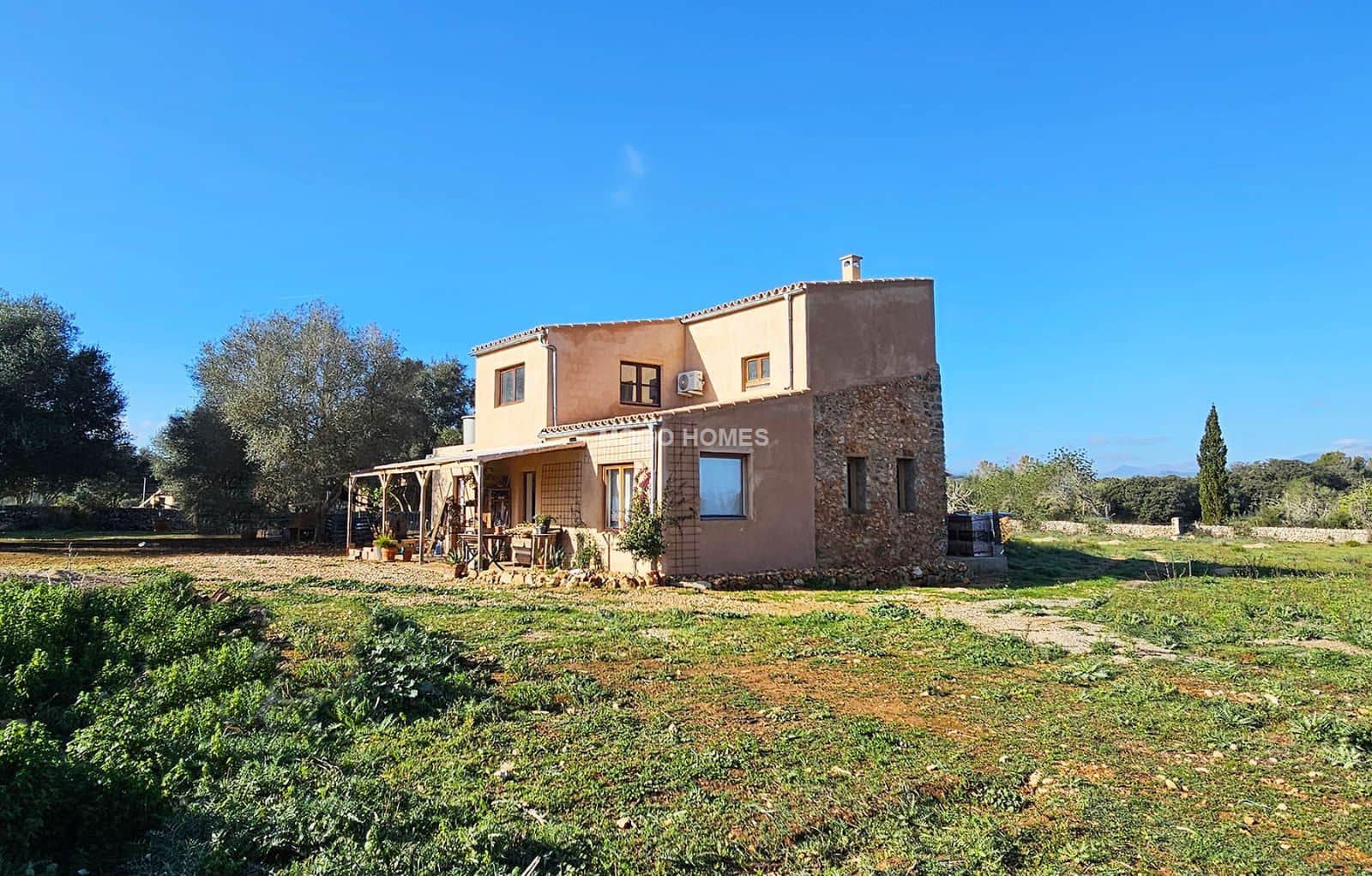 Finca casi terminada con terreno e impresionantes vistas a la montaña-Llubi - Foto 3