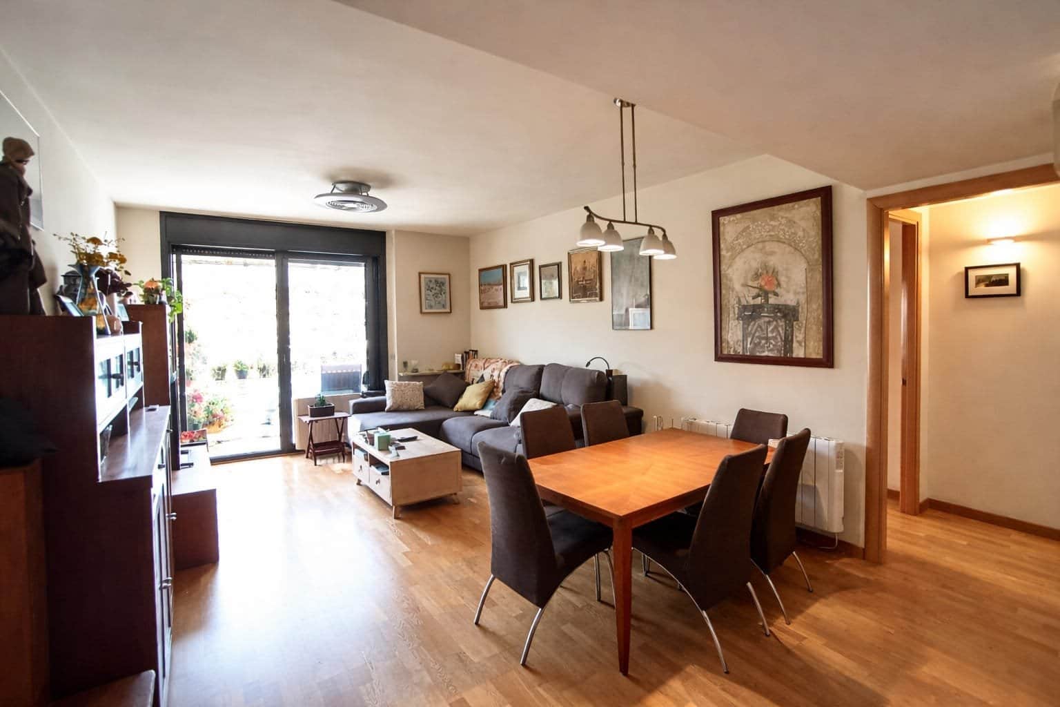 IMPECABLE PISO CON BALCÓN EN AV. BARCELONA. - Foto 5