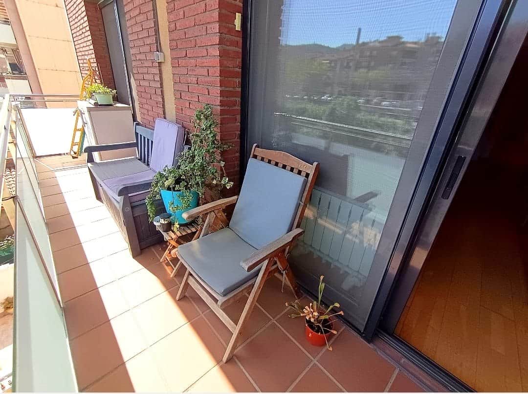 IMPECABLE PISO CON BALCÓN EN AV. BARCELONA. - Foto 3