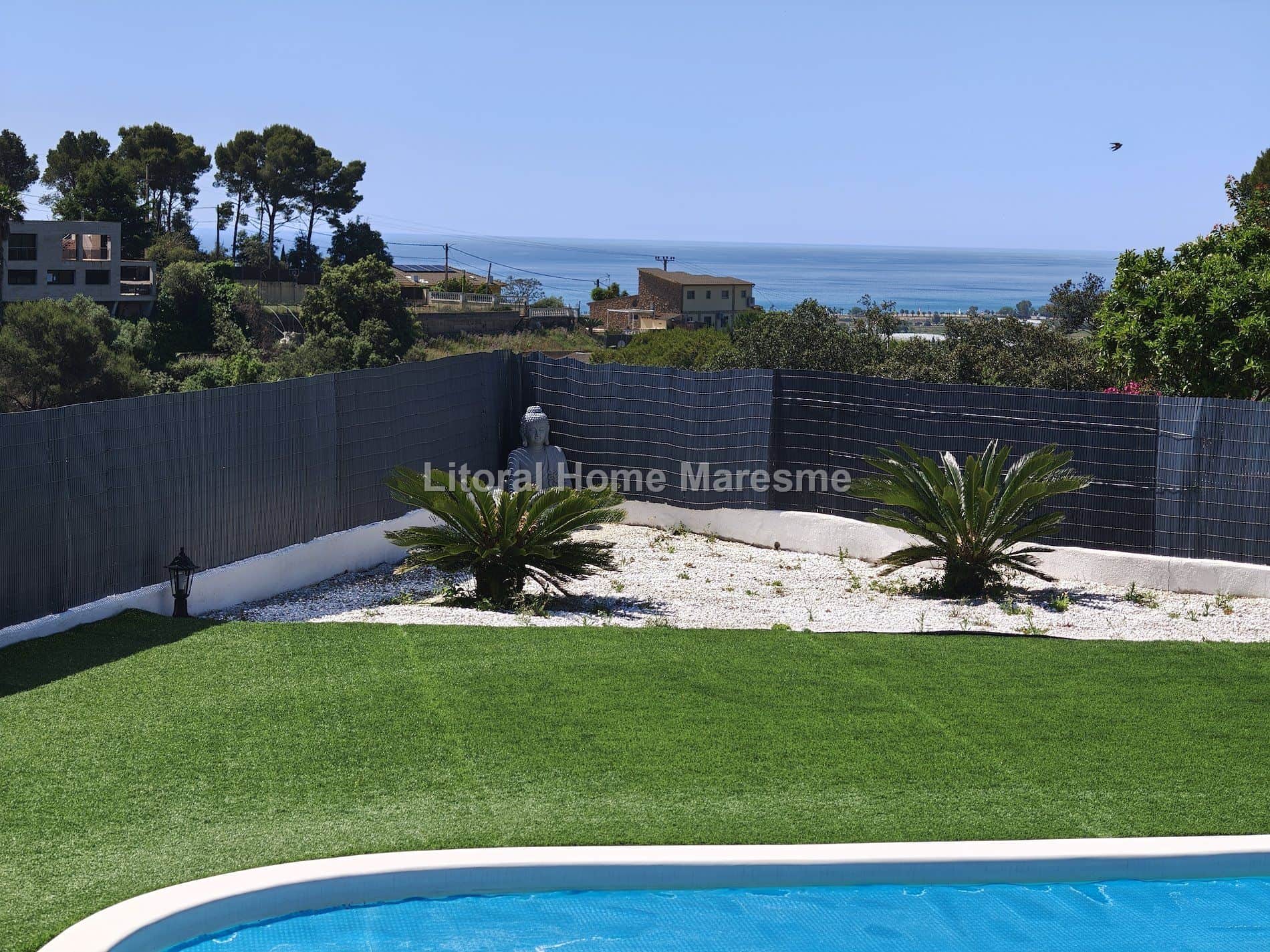 Exclusiva casa en Santa Susanna con licencia turística definitiva, piscina climatizada, jardín y vistas al mar. - Foto 2