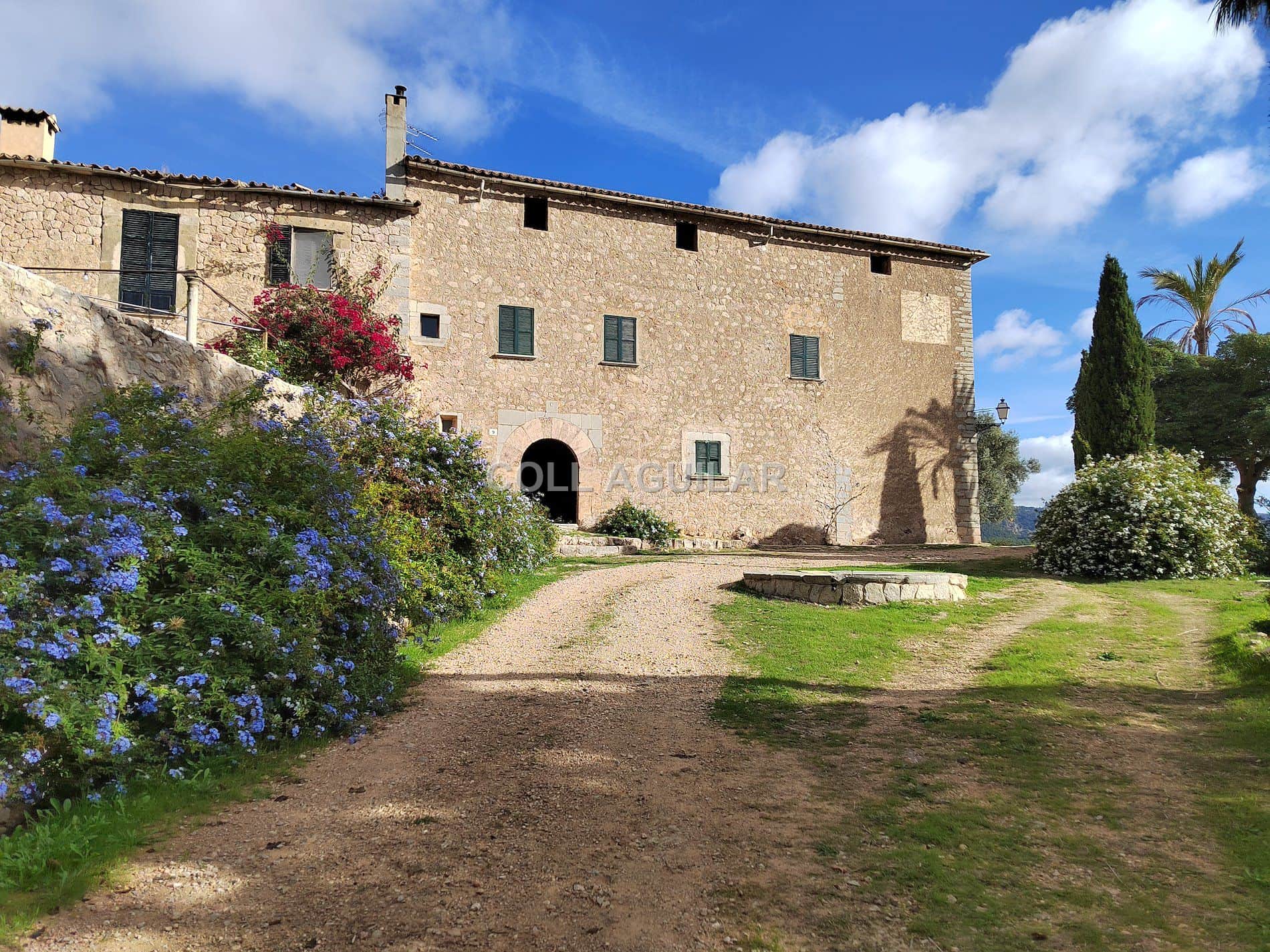 ESPECTACULAR POSSESION MALLORQUINA EN ESPORLAS 500.000 m2 - Foto 1